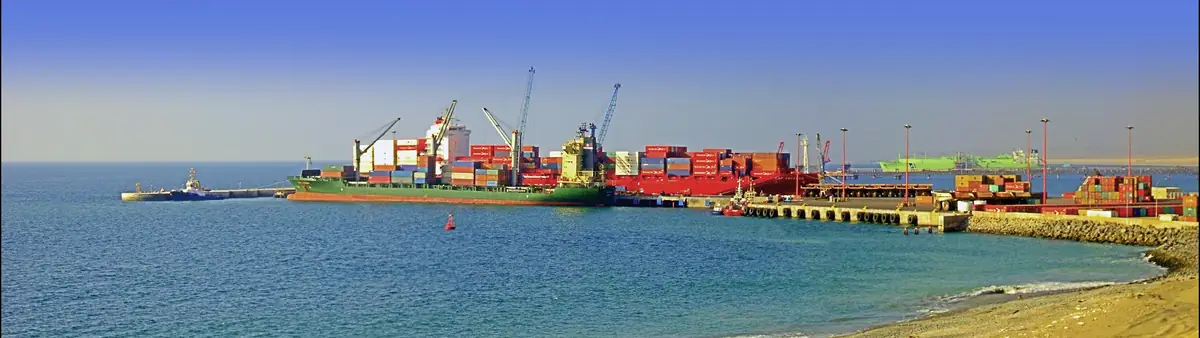 Panorámica del Puerto Angamos, terminal de carga en Mejillones.